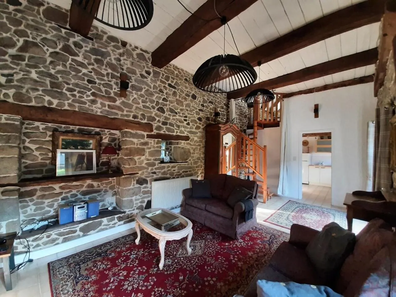 Holiday home Le Pigeonnier, The Farmhouse In The Grounds Saint-Helen