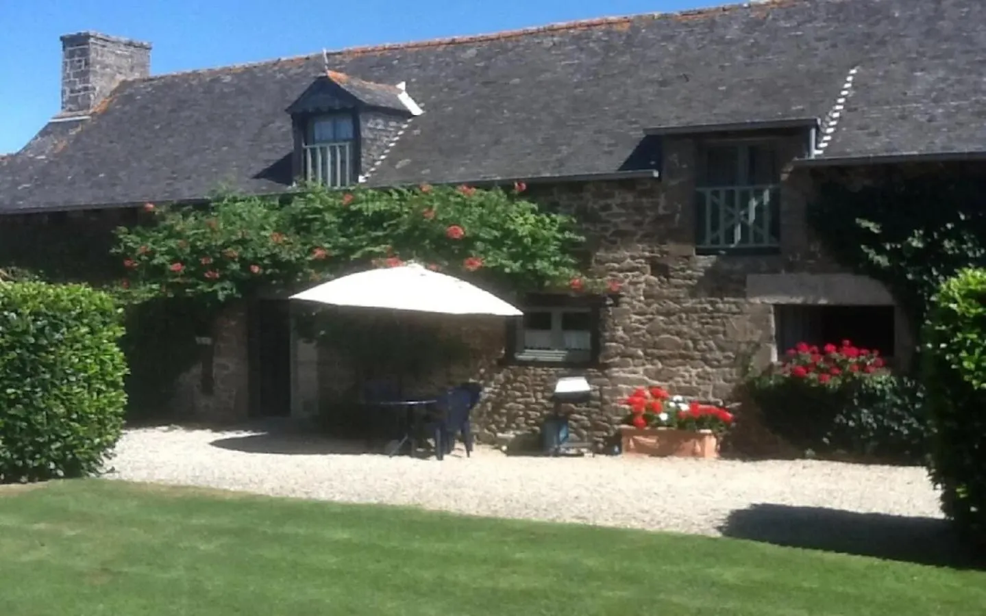 Le Pigeonnier, The Farmhouse In The Grounds Saint-Helen Holiday home