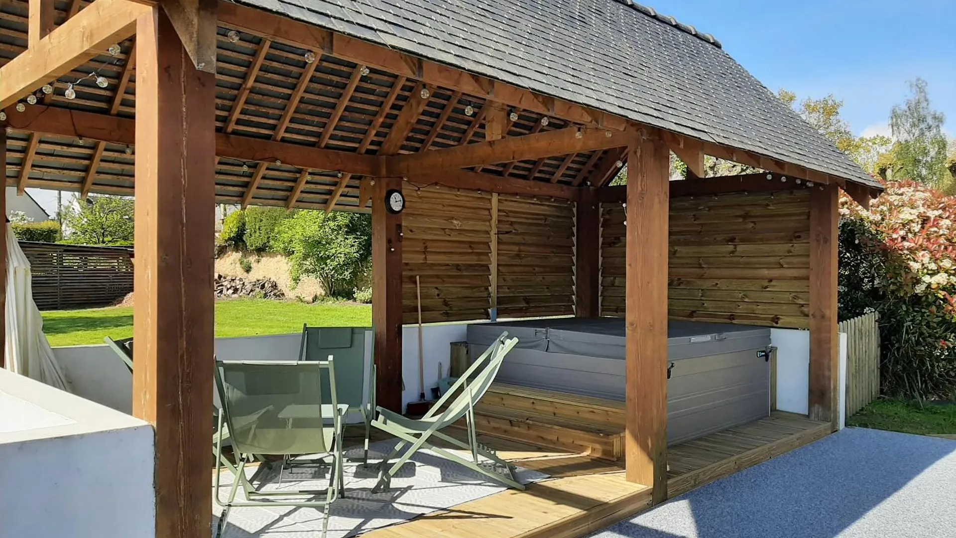 Holiday home Le Pigeonnier, The Farmhouse In The Grounds Saint-Helen